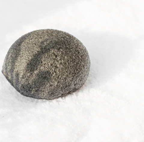 Zwarte bamboekoolstof konjac spons