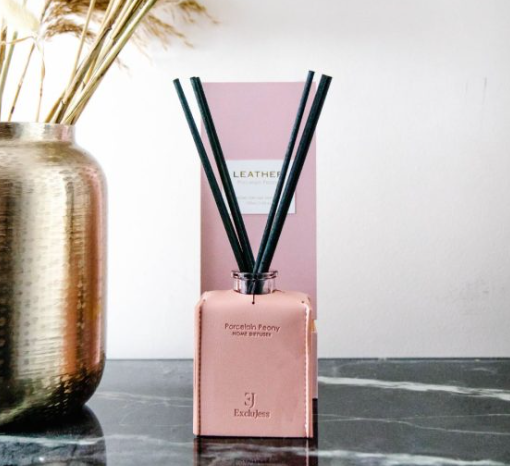 Pink leather porcelain peony diffuser