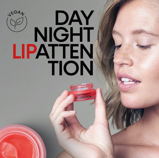 DayNight Lip Attention: Intensief voedende en herstellende lipverzorging met natuurlijke vaste olieformulering