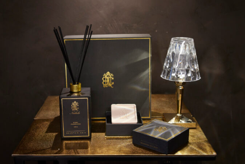 Large Sticks XL & Soap Box – Mountain Chic Huisparfum & Zeep | Le Parfum de Nathalie | Wellsi Favorites